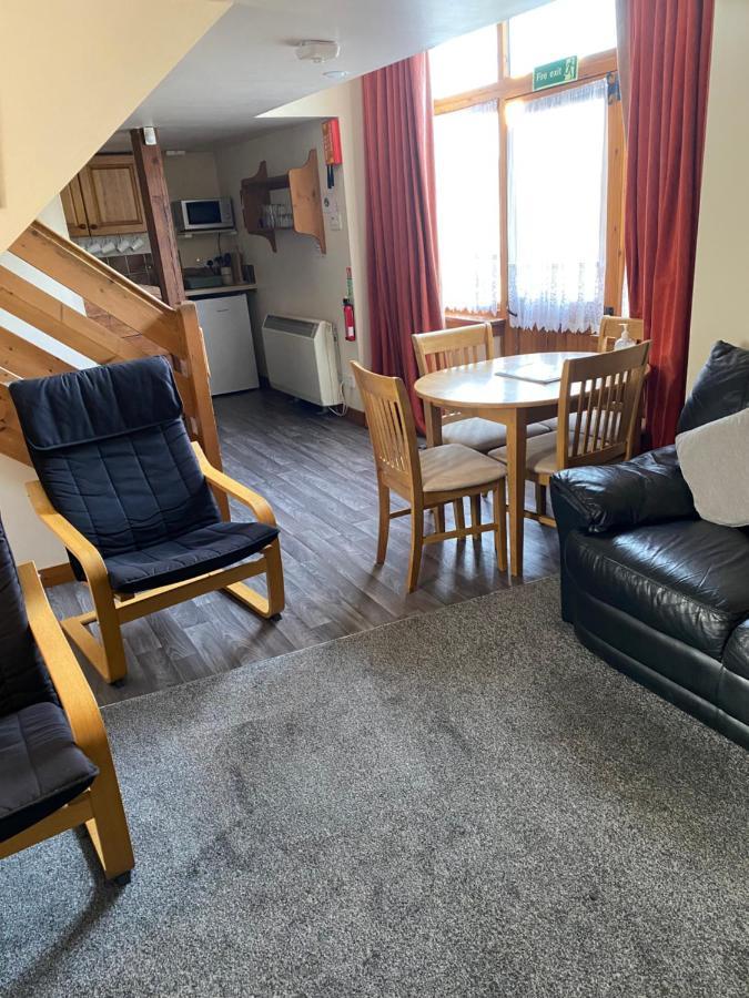 Parkmore Holiday Cottages Dufftown Ngoại thất bức ảnh