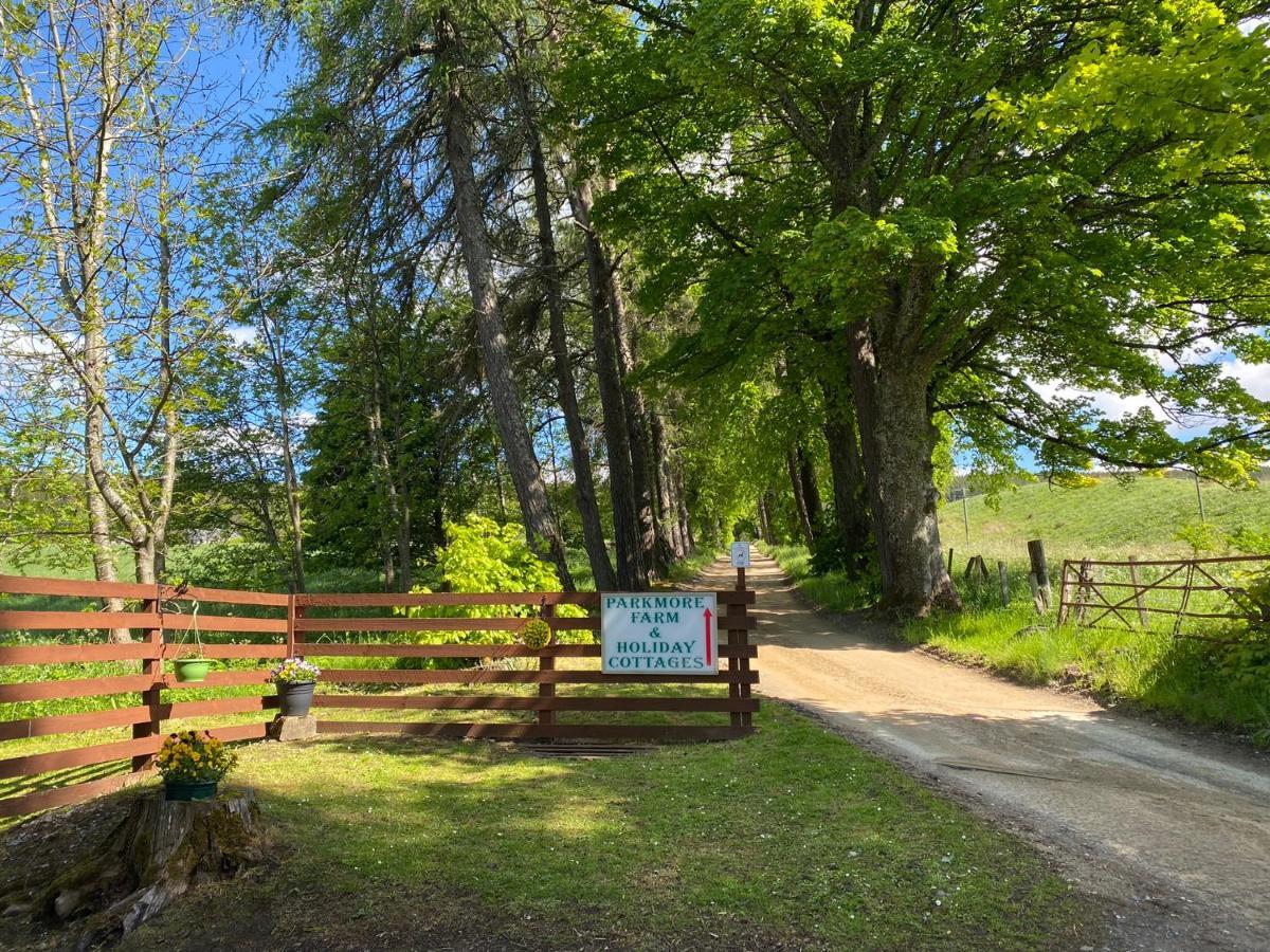Parkmore Holiday Cottages Dufftown Ngoại thất bức ảnh