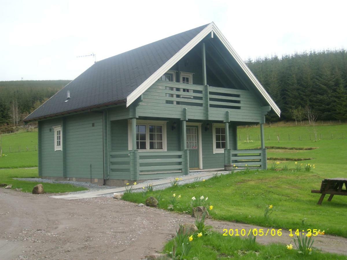 Parkmore Holiday Cottages Dufftown Ngoại thất bức ảnh